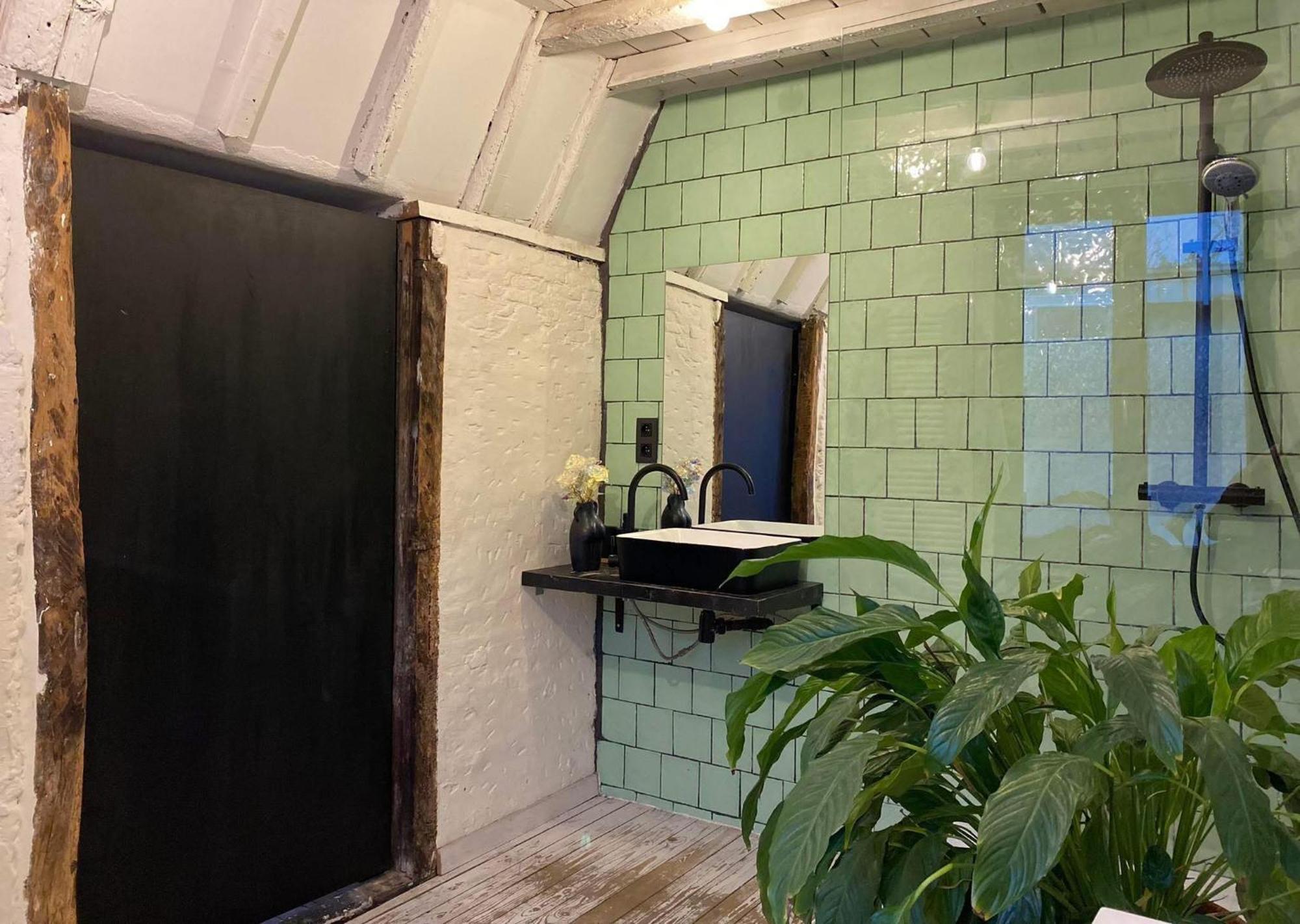 Mystic'S Lodge Antwerp Exterior photo